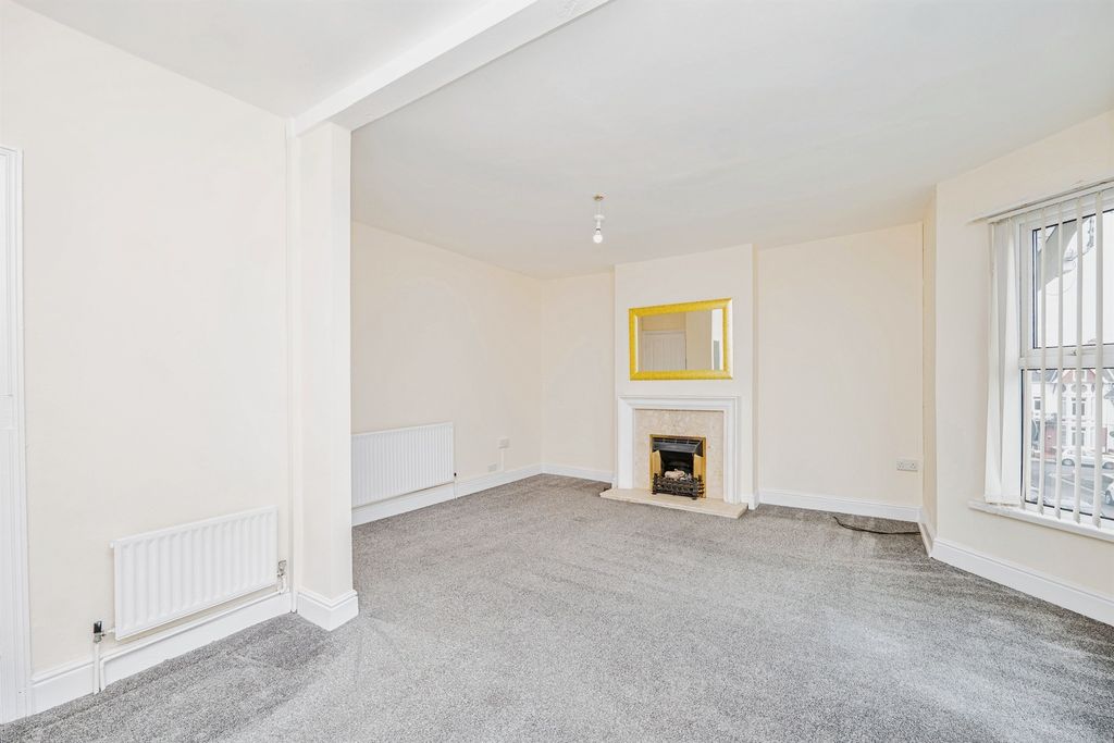 Additional image 2 of 2 bed maisonette for saleBlundell Avenue, Porthcawl CF36