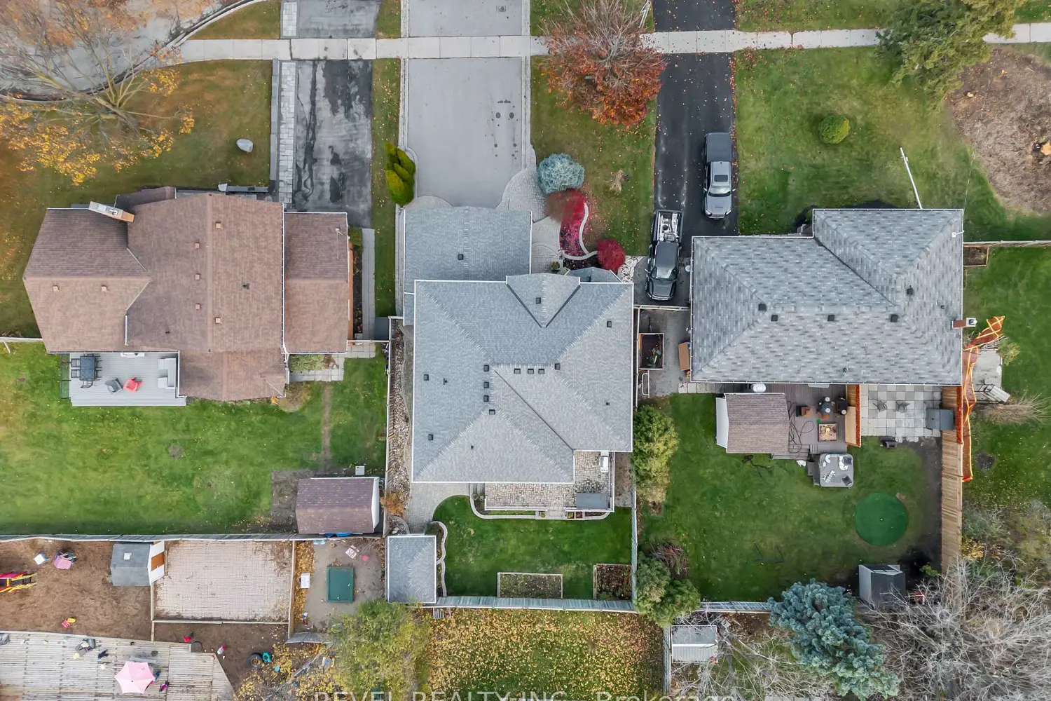Additional image 11 of 70 Applewood Crescent