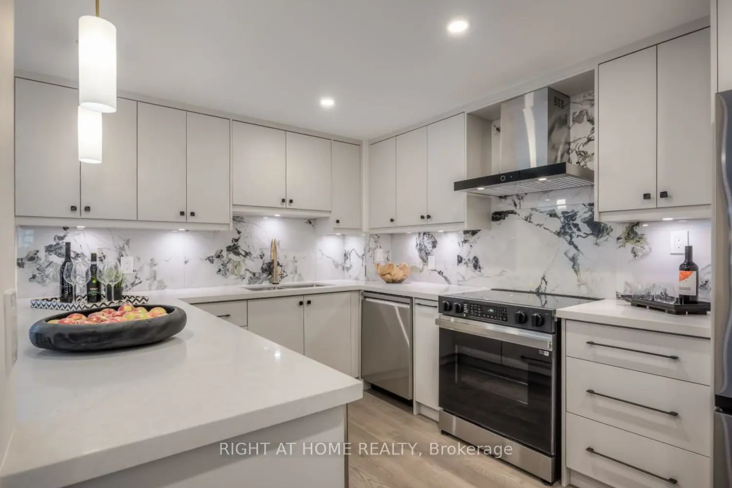 Additional image 8 of 5444 Yonge Street 1810