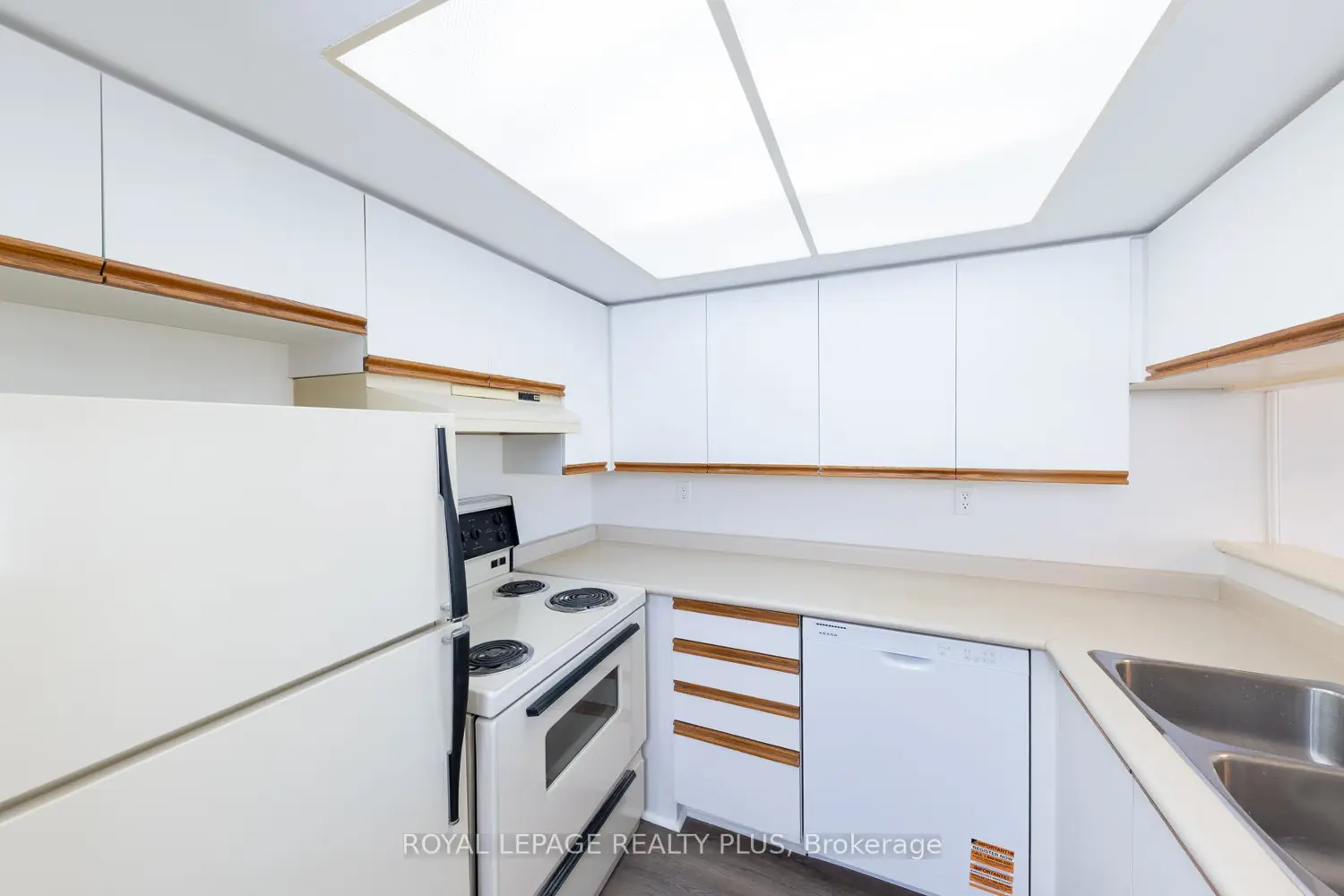 Additional image 6 of 75 King Street 607