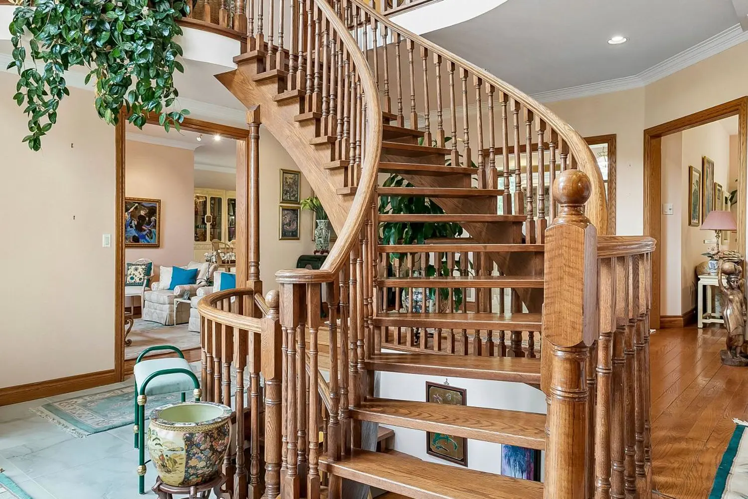 1827 Chesbro Court