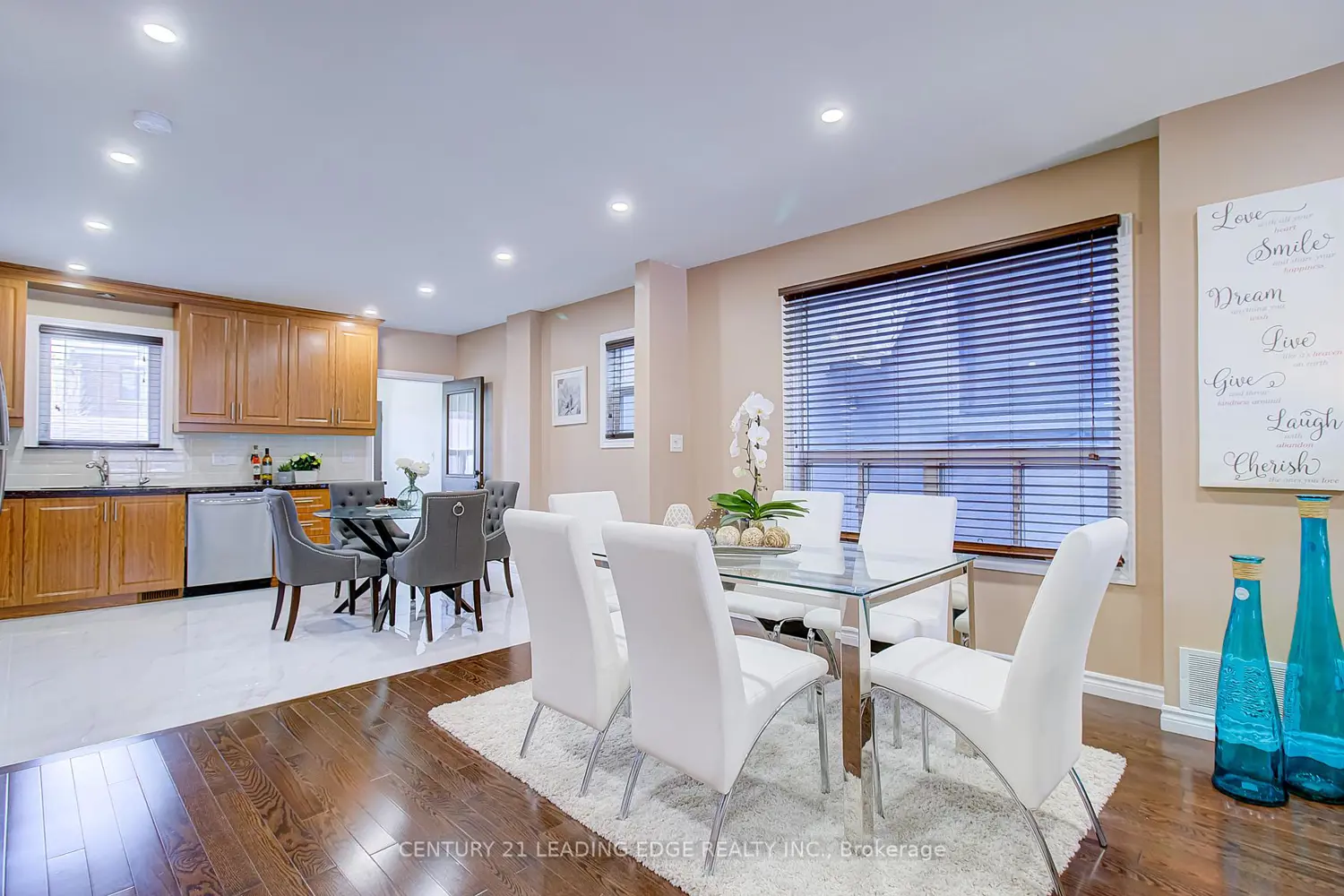106 Parkmount Road photo 4