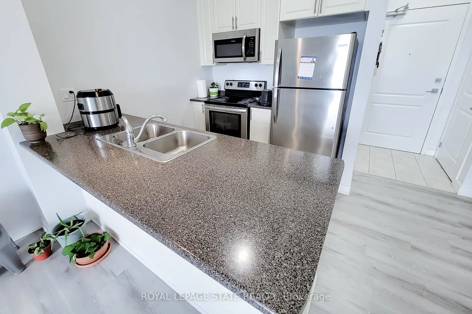 Additional image 13 of 125 Shoreview Place 628