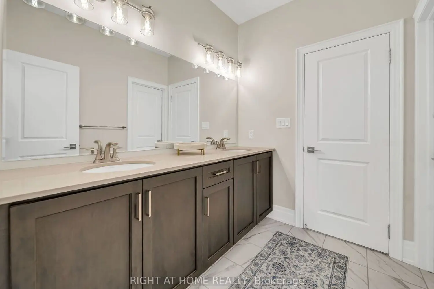 Additional image 9 of 12 Hackwood Heights