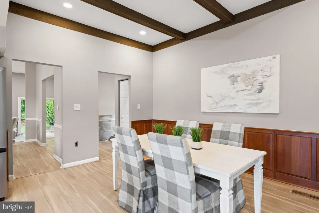Additional image 11 of 10028 Dellcastle Rd, Gaithersburg, MD 20886