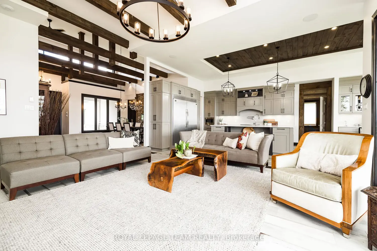 153 Adrien Street photo 4