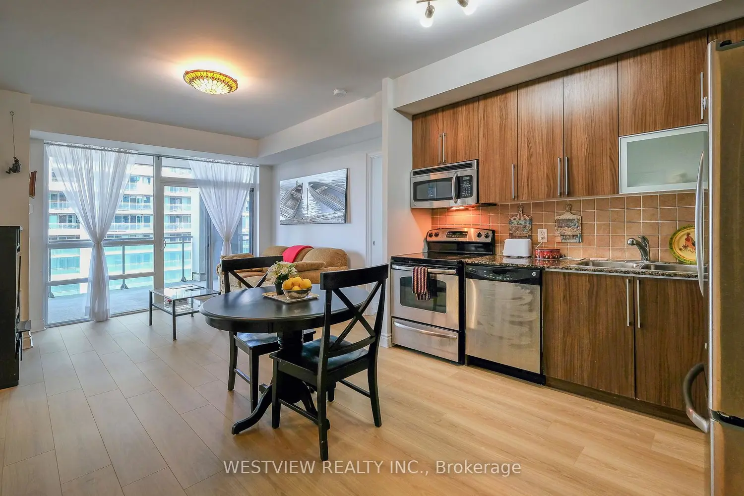 16 Brookers Lane 808 photo 5