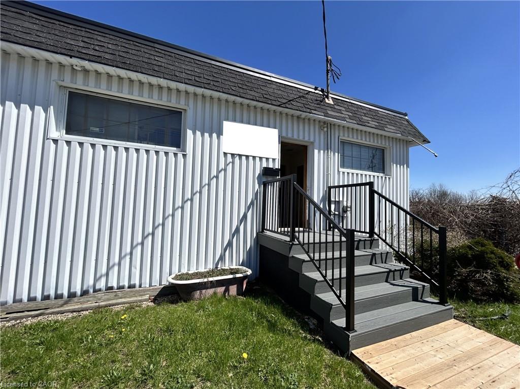 3310 King Street E, Kitchener, ON, N2A 1B3