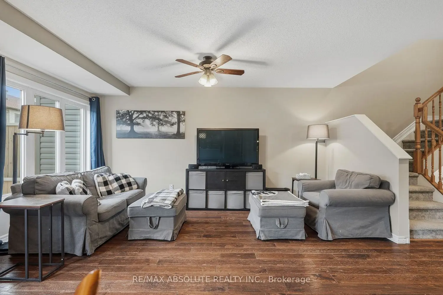 696 Trigoria Crescent photo 2
