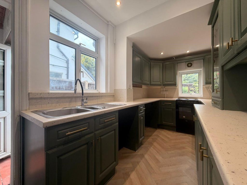 Additional image 2 of 3 bed semi-detached house to rentNewark Avenue, Peterborough PE1