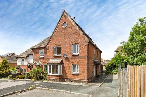 Walnut Gardens, Plympton, Plymouth PL7