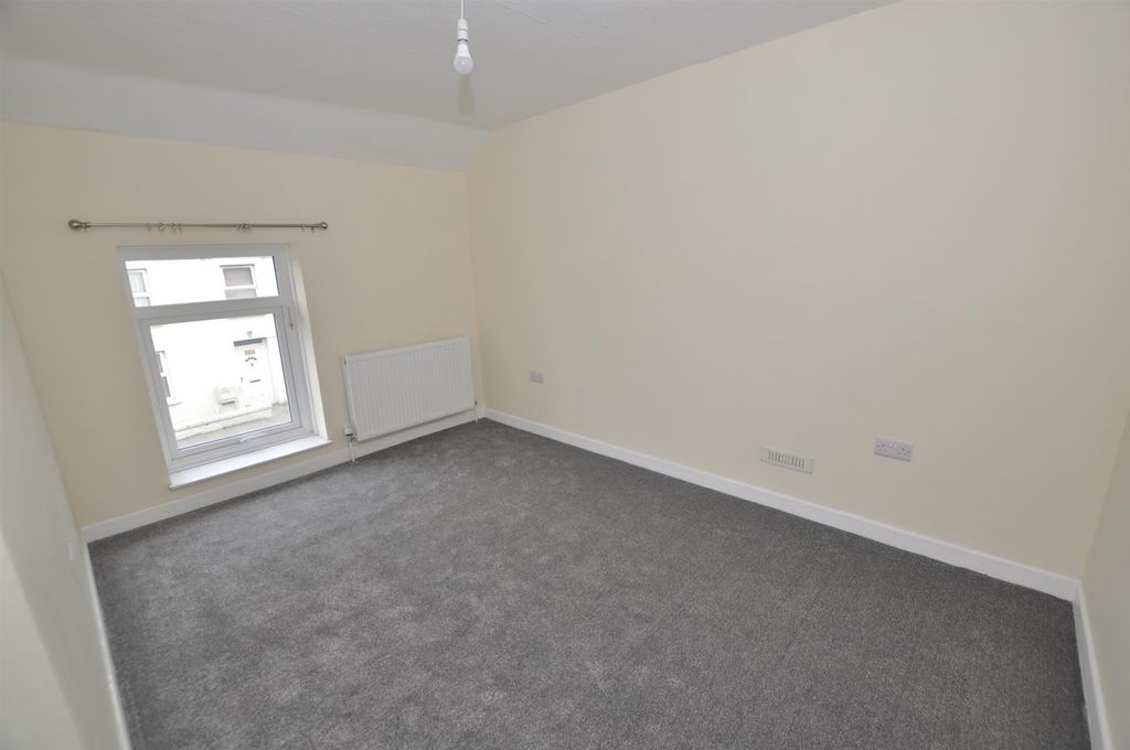 Additional image 11 of 3 bed terraced house to rentSpring Gardens, Whitland SA34
