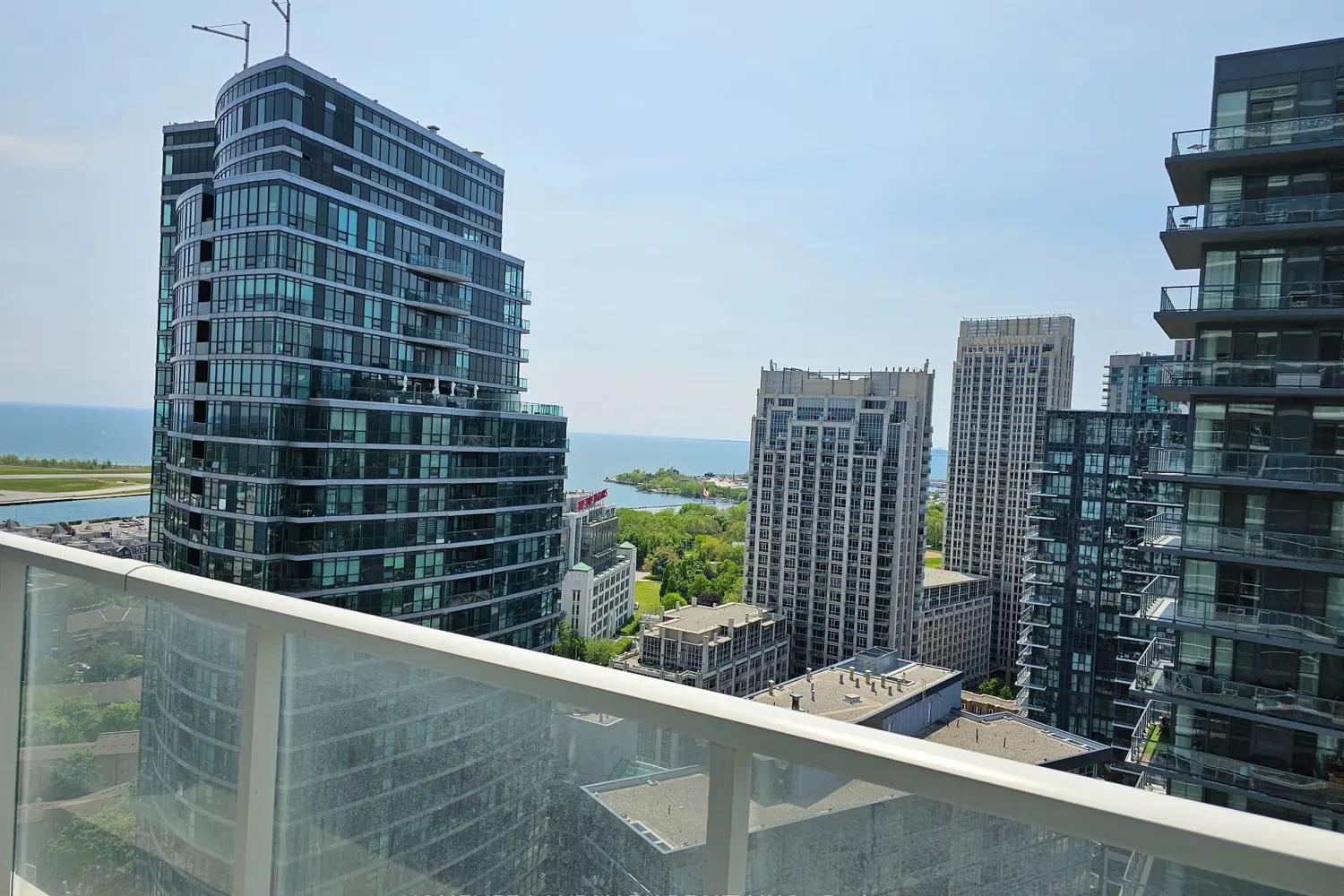 19 Bathurst Street 2901