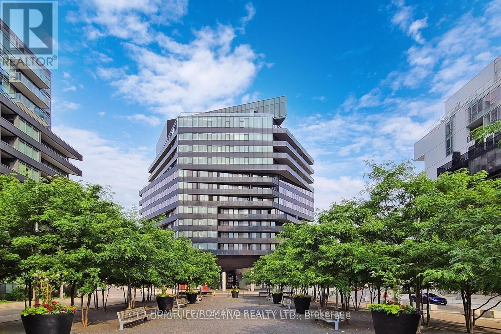1113-21 Lawren Harris Square, Toronto, ON, M5A 0T4