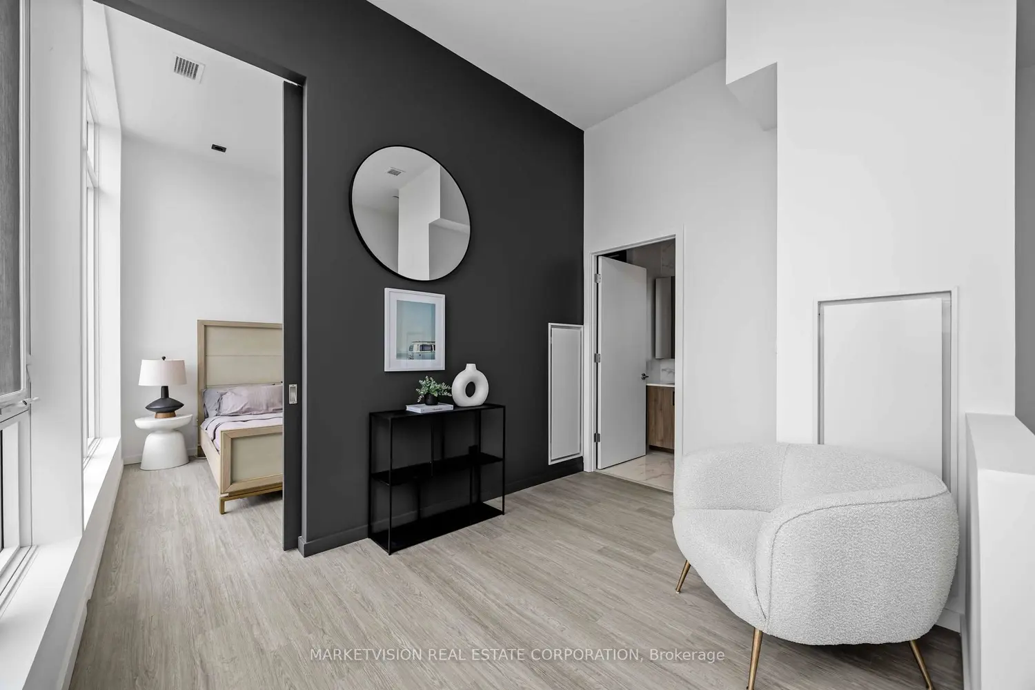 Additional image 6 of 689 The Queensway 802