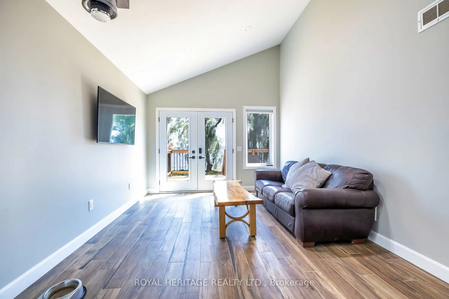441 Hannah Road photo 4