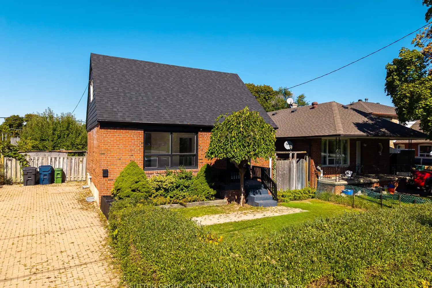 65 Barrhead Crescent photo 2