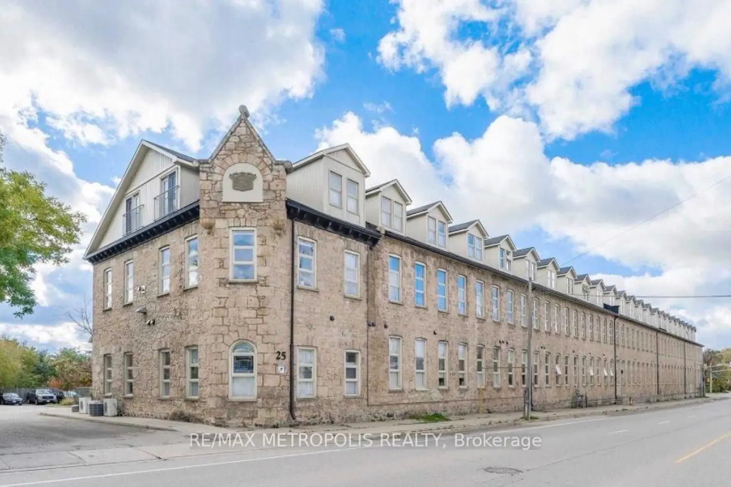 25 Concession Street 110