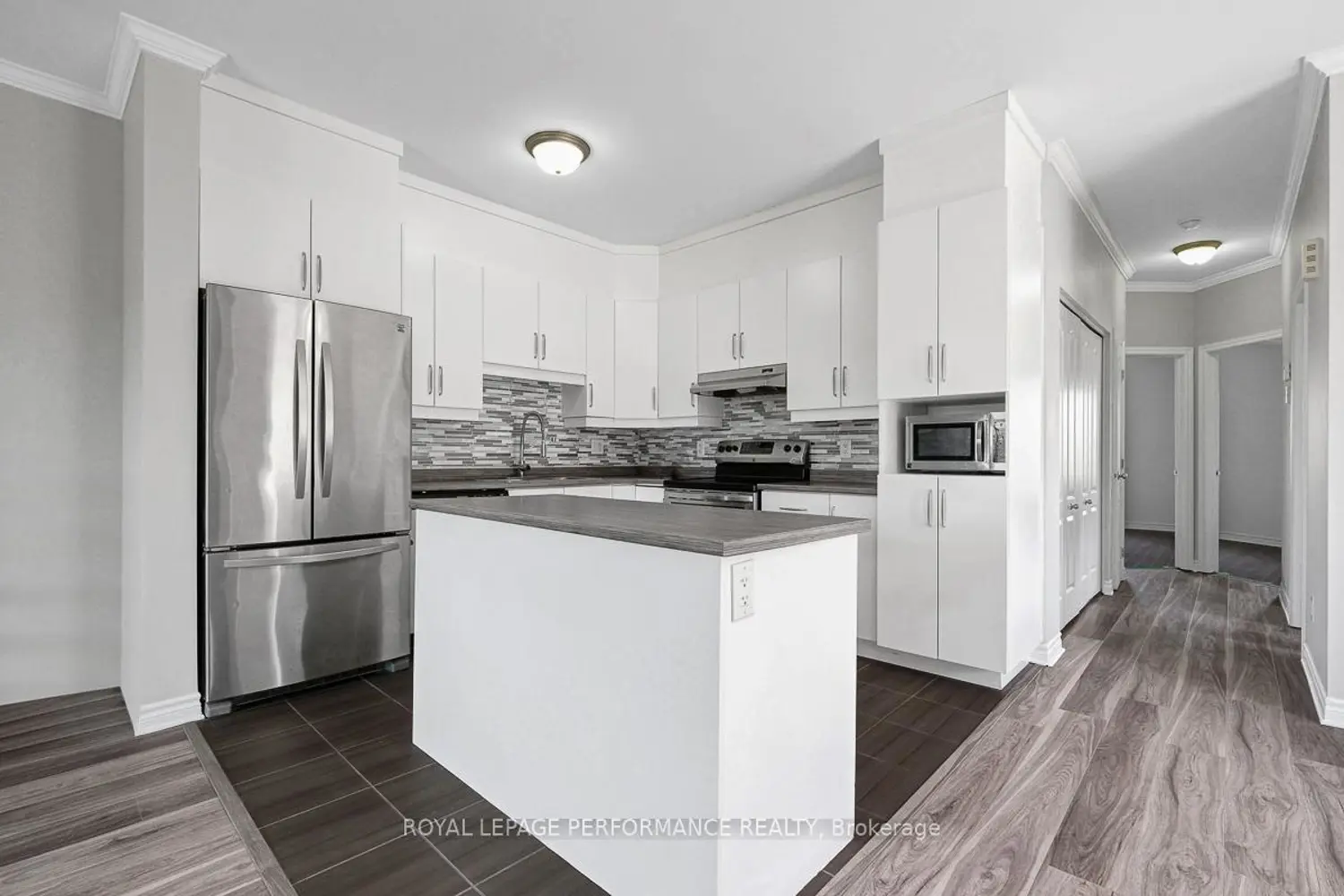 Additional image 9 of 181 Bourdeau Boulevard 3