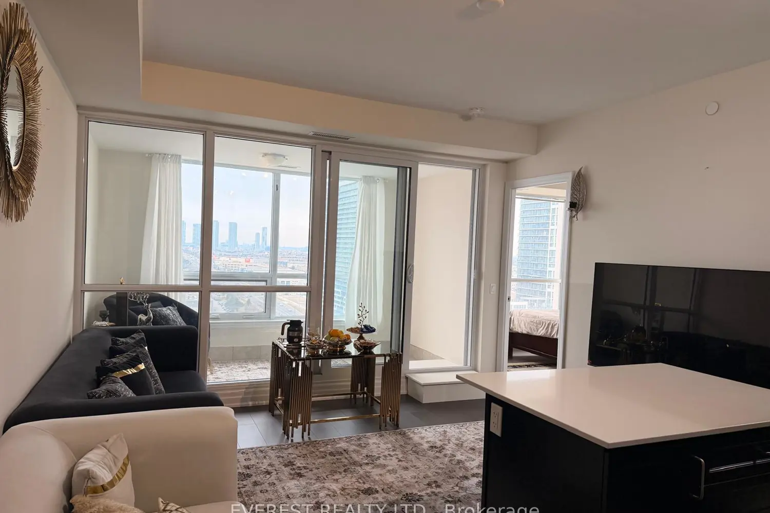 Additional image 9 of 9075 Jane Street 1706