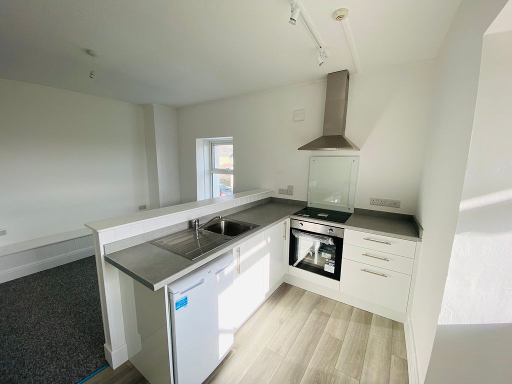 Additional image 2 of 2 bed flat to rentMarket Square, Narberth SA67
