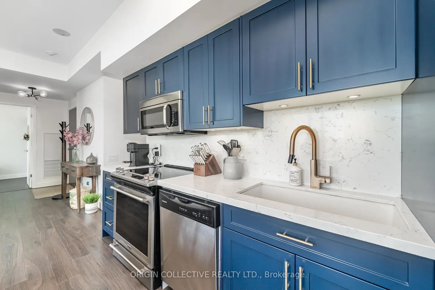 105 The Queensway Avenue 302 photo 5