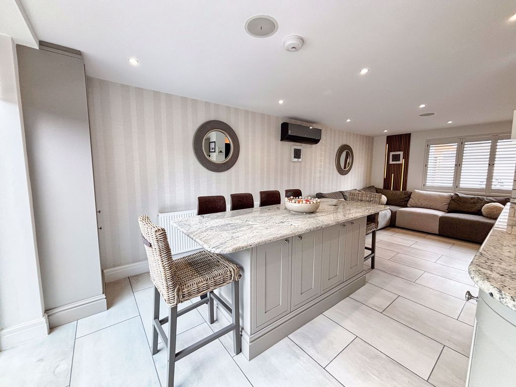 Additional image 9 of 4 bed detached house for saleCarlton Place, Porthcawl CF36
