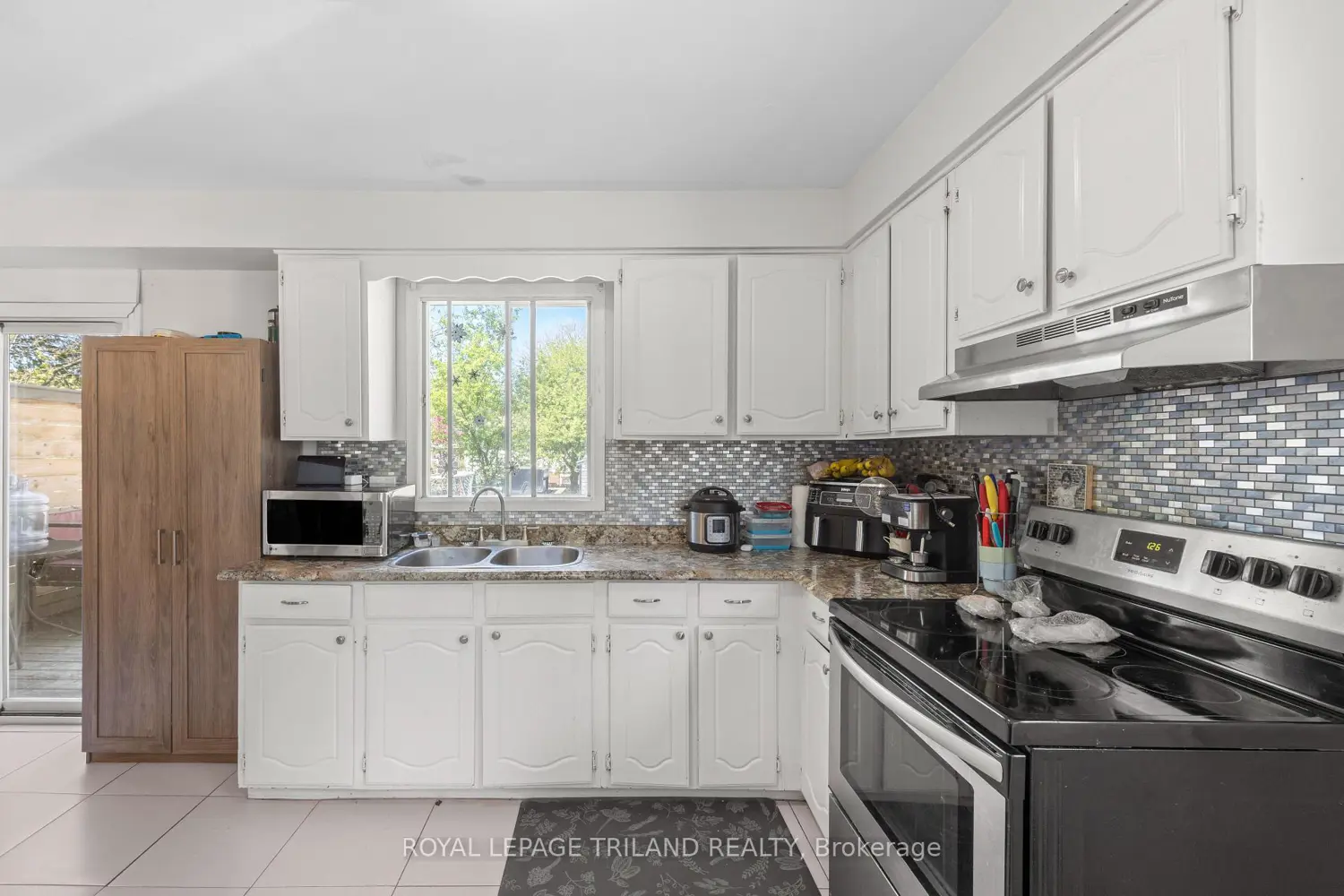 Additional image 8 of 1769 Aldersbrook Road