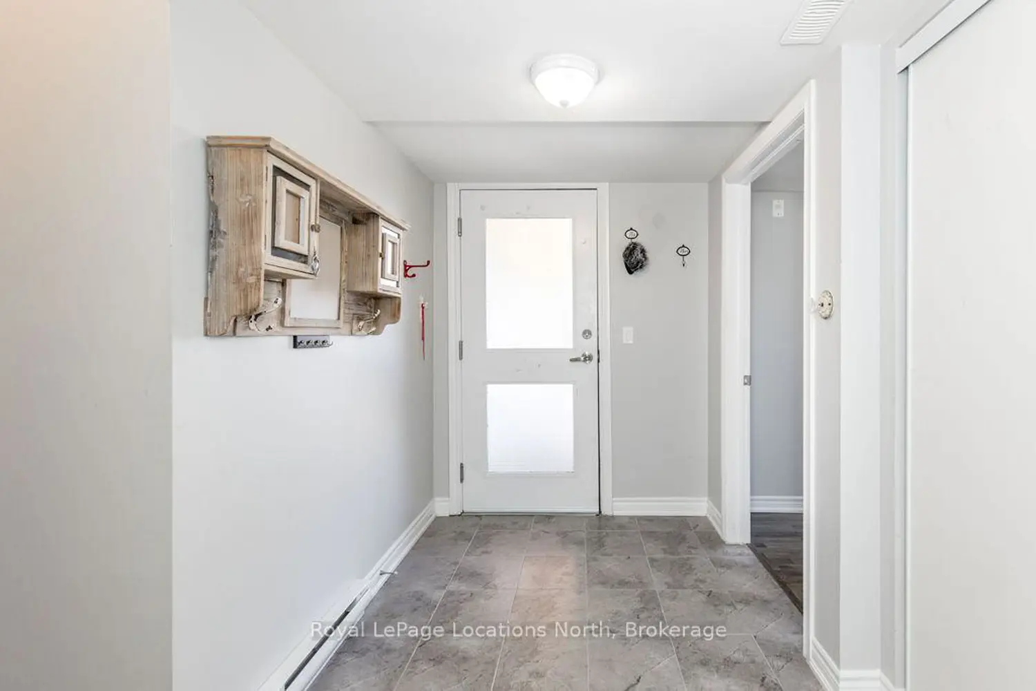5 Anchorage Crescent 201 photo 3