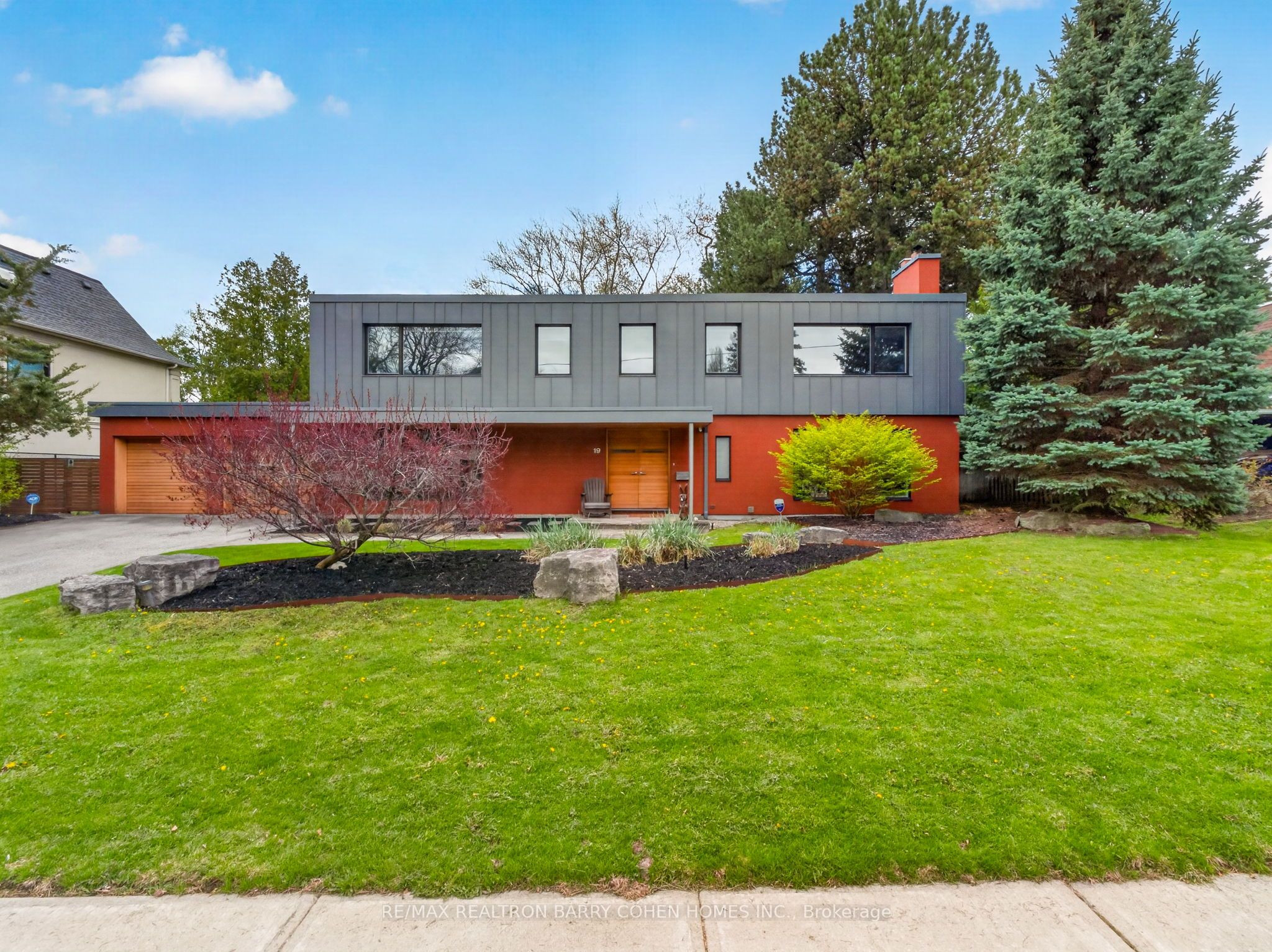 19 Saintfield Avenue, Toronto, ON, M3C 2M4
