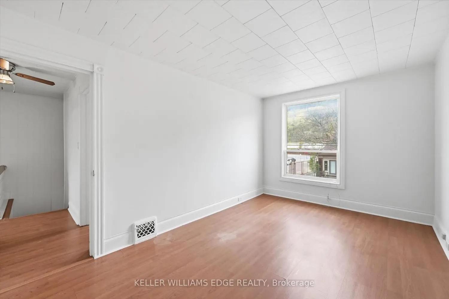 Additional image 11 of 355 Cumberland Avenue