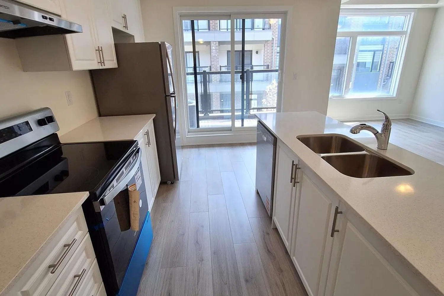 Additional image 6 of 1695 Dersan Street 1409