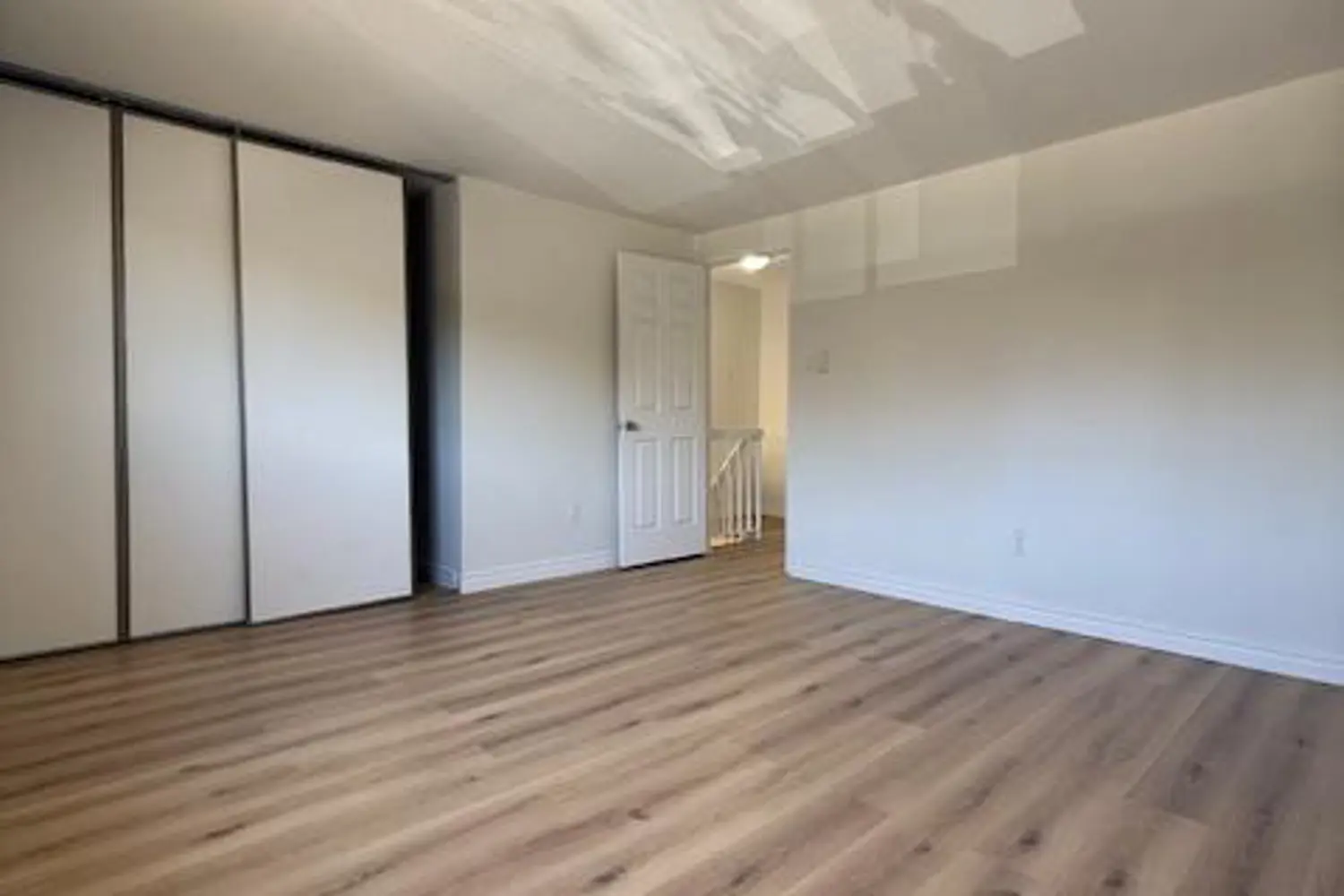 Additional image 12 of 475 Sandringham Crescent 39
