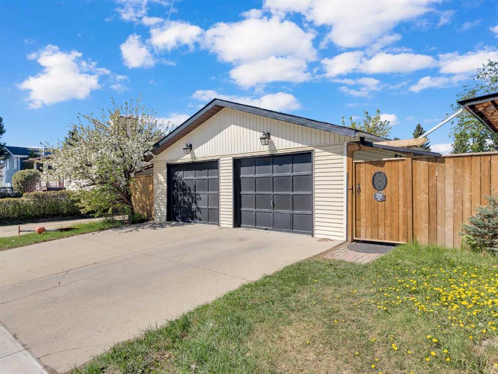 Additional image 4 of 3409 39 Street, Red Deer, AB, T4N 5T7