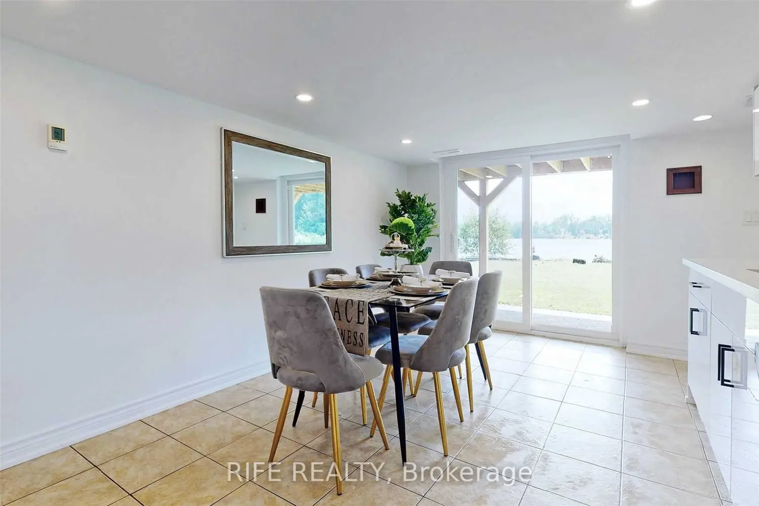 41 Connor Drive photo 4