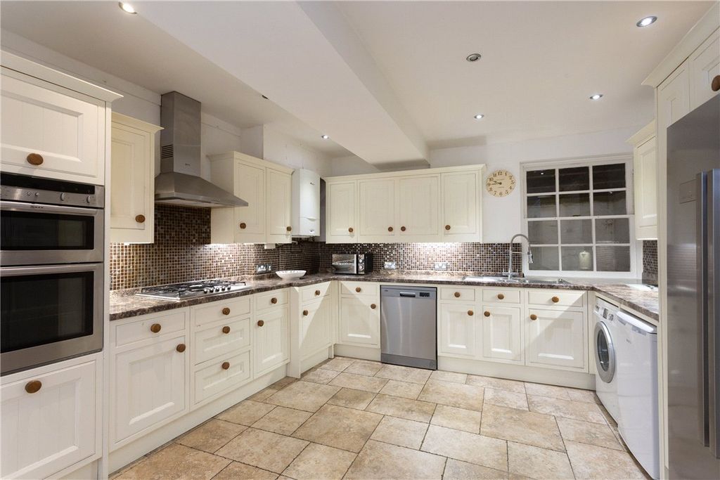 Additional image 30 of 6 bed end terrace house to rentThe Mount, York, North Yorkshire YO24