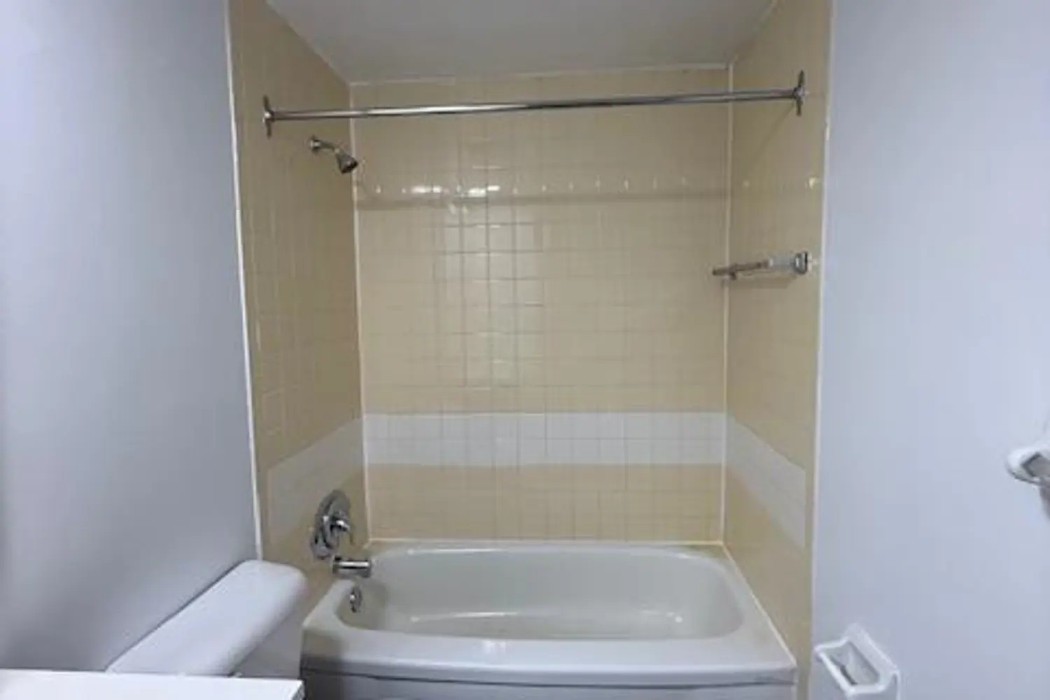 Additional image 15 of 475 Sandringham Crescent 39
