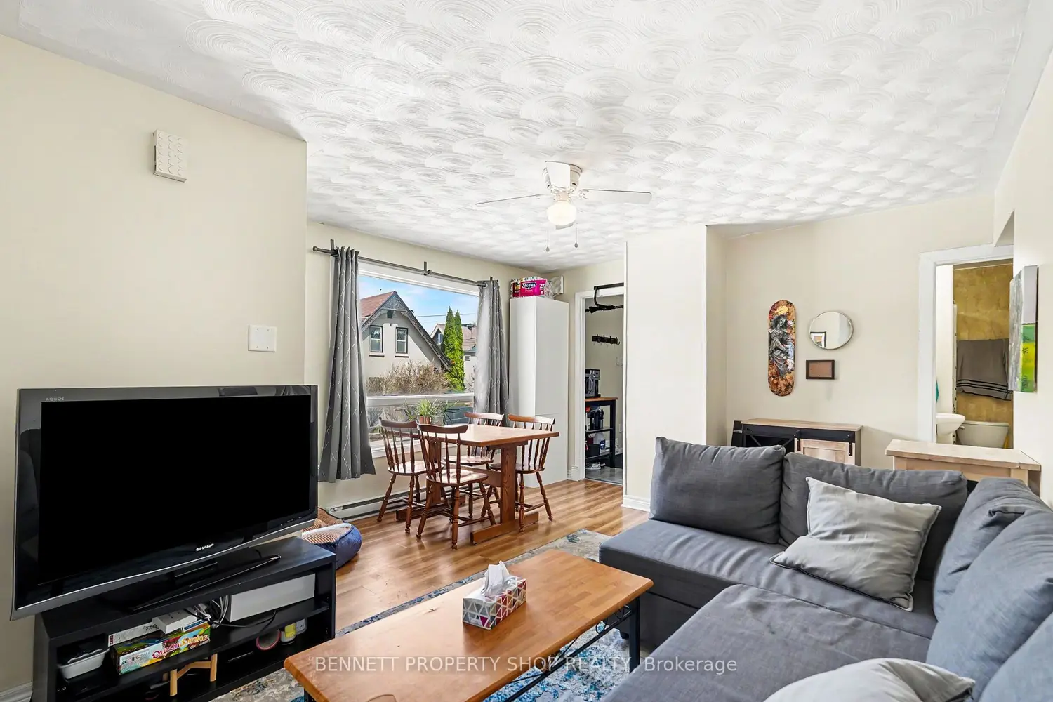 136 Glenora Street photo 5