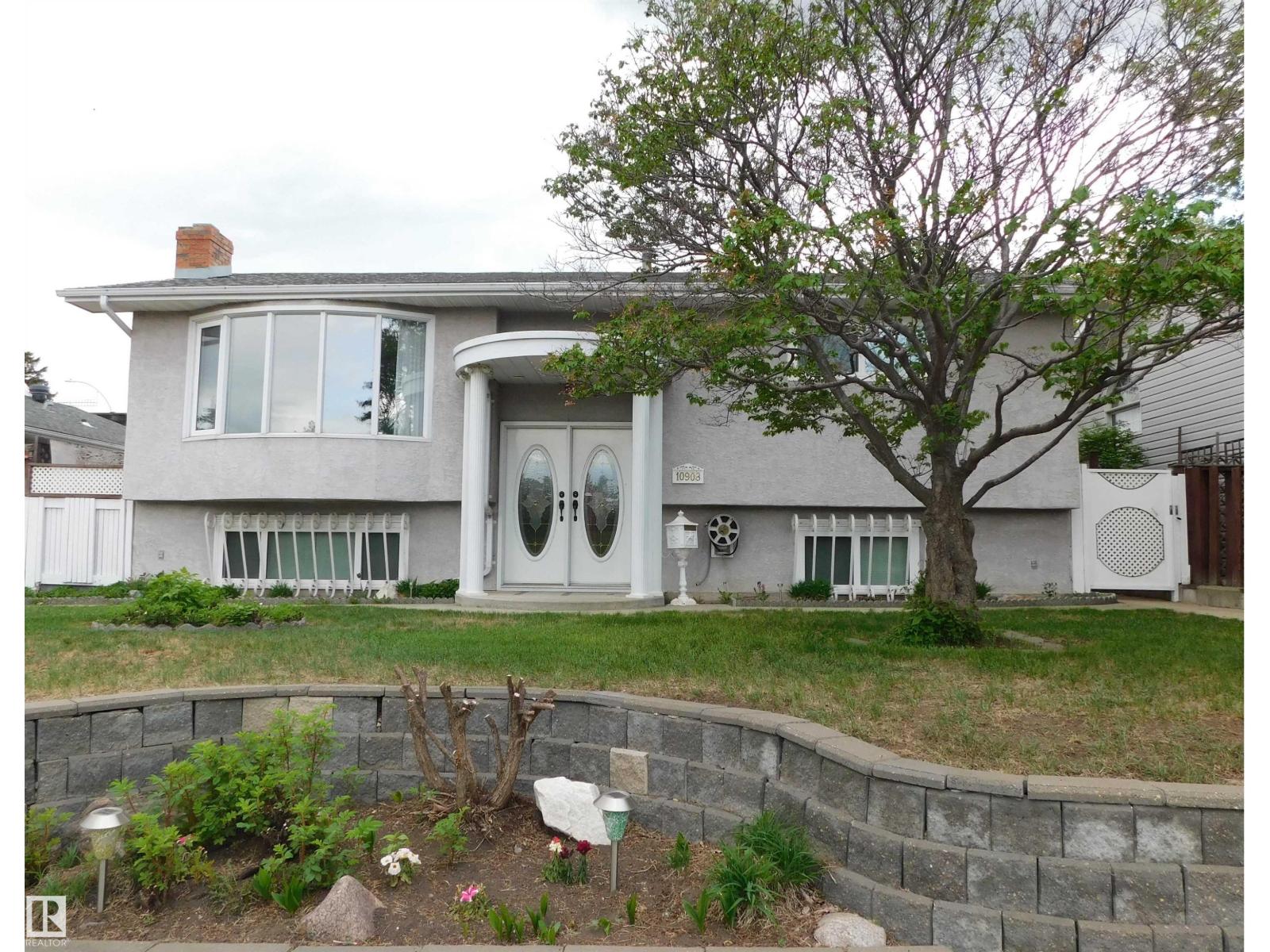 10908 30 Street NW, Edmonton, AB, T5W1V9