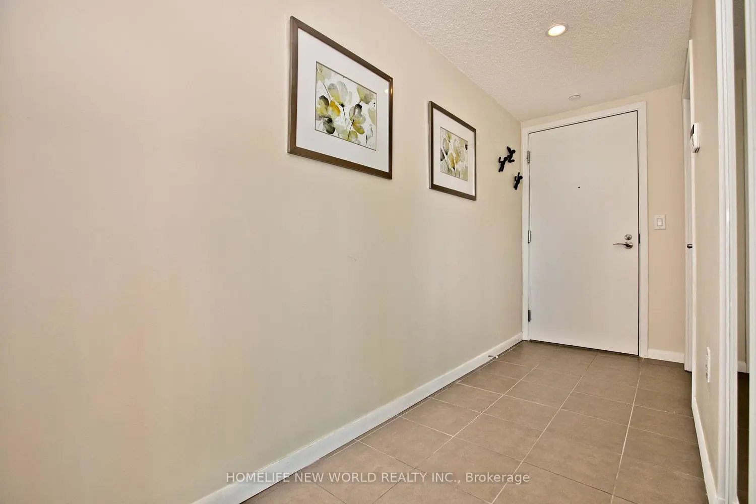 Additional image 2 of 830 Lawrence Avenue 836