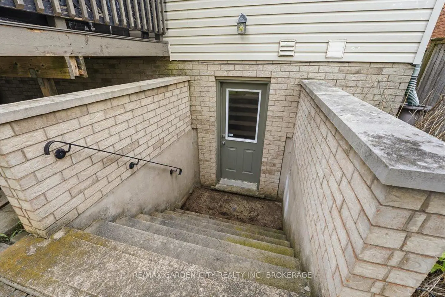 Additional image 11 of 325 Winterberry Boulevard