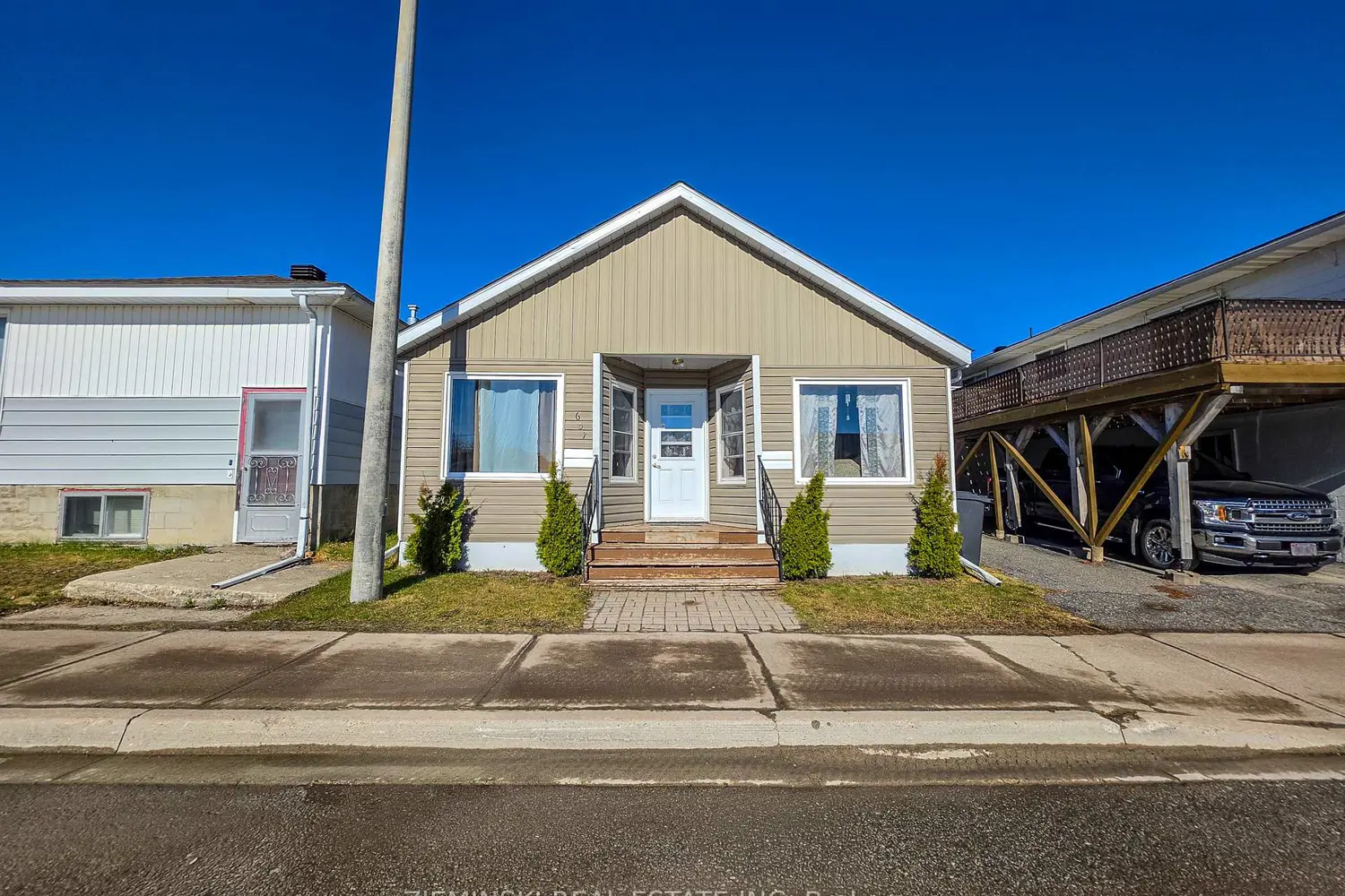 Additional image 17 of 657 Cedar Avenue
