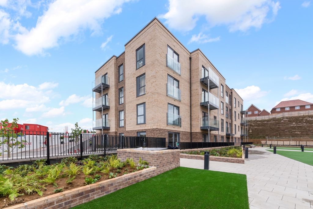 1 bed flat to rentStirling Drive, Luton LU2