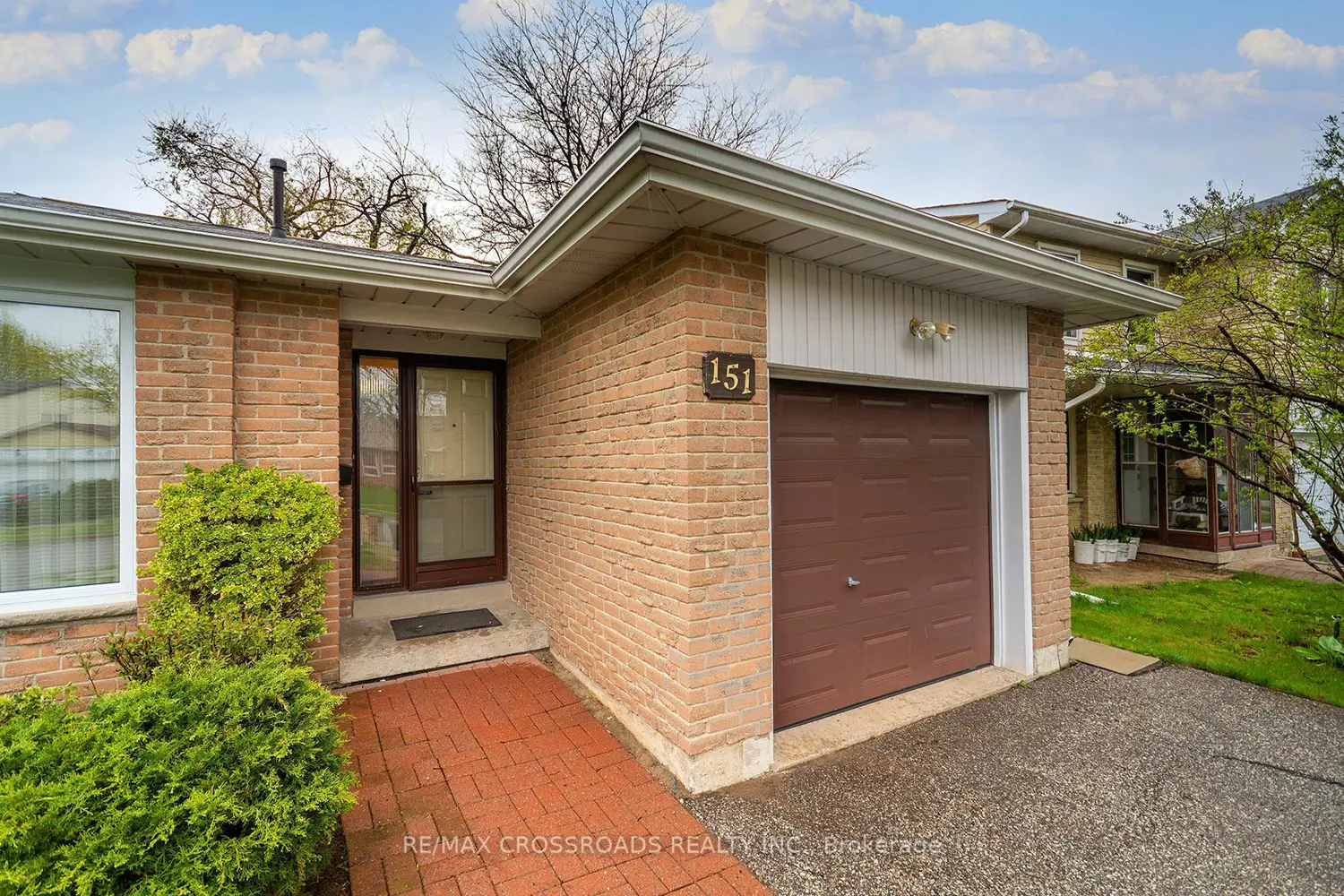 151 Goldhawk Trail photo 5