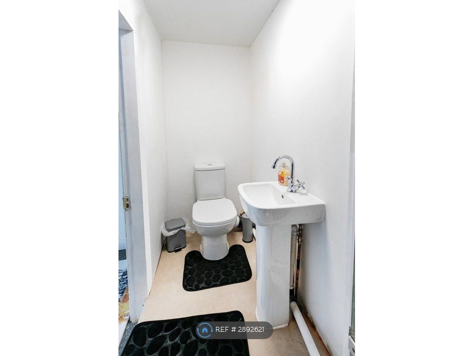 Additional image 19 of 6 bed terraced house to rentSaint Peters Road, Leicester LE2
