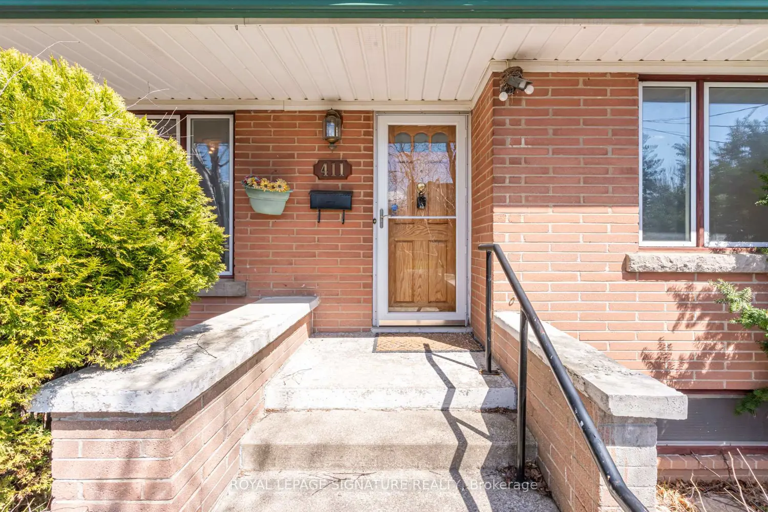 411 Maplehurst Avenue