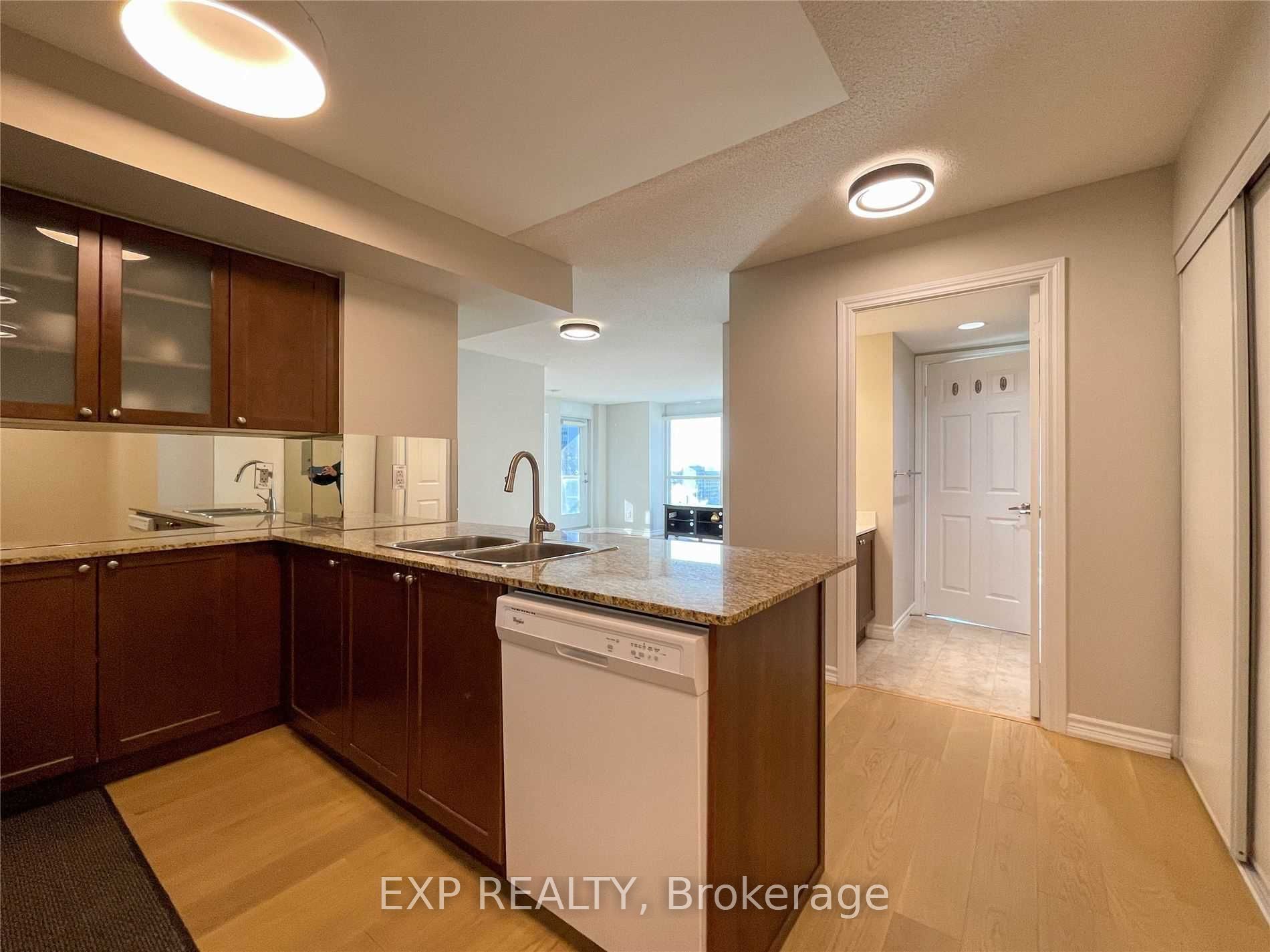 Additional image 5 of 2309-761 Bay Street, Toronto, ON, M5G 2R3