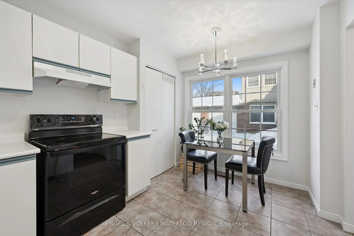 Additional image 7 of 250 Keats Way 24