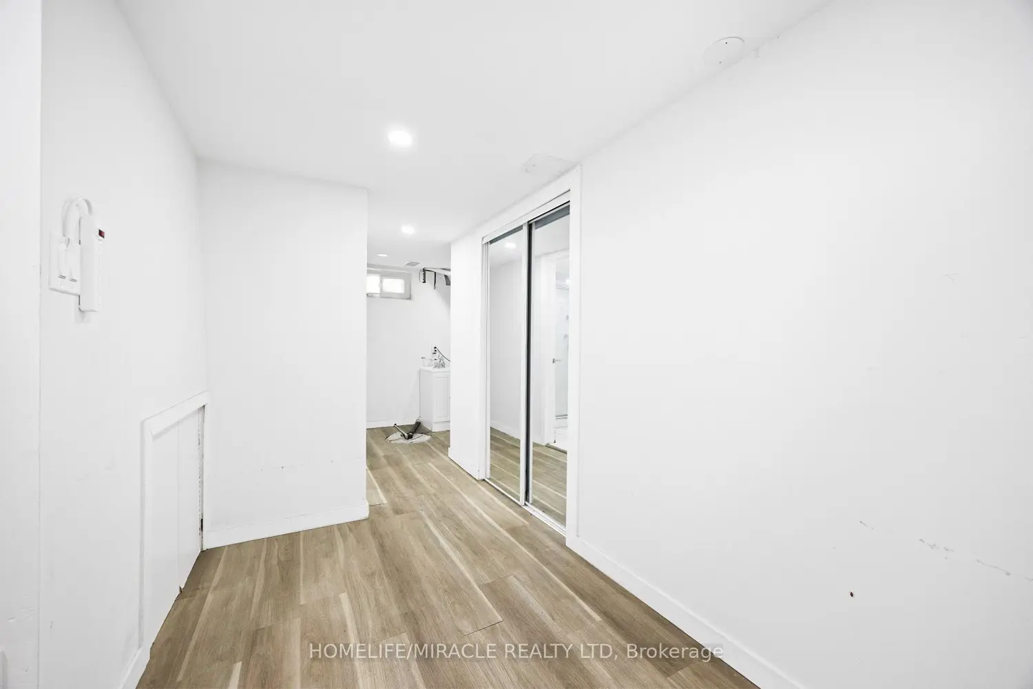 Additional image 10 of 1250 Jalna Boulevard 8