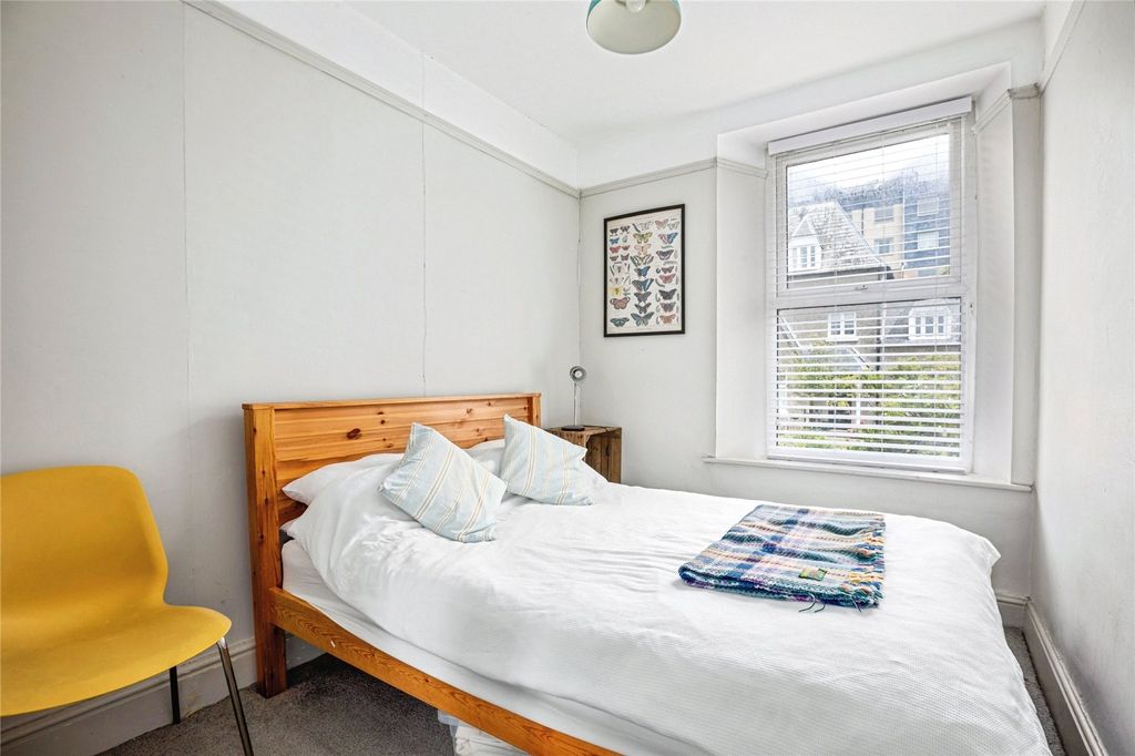 Additional image 10 of 6 bed flat for saleNorth Road, Aberystwyth, Ceredigion SY23
